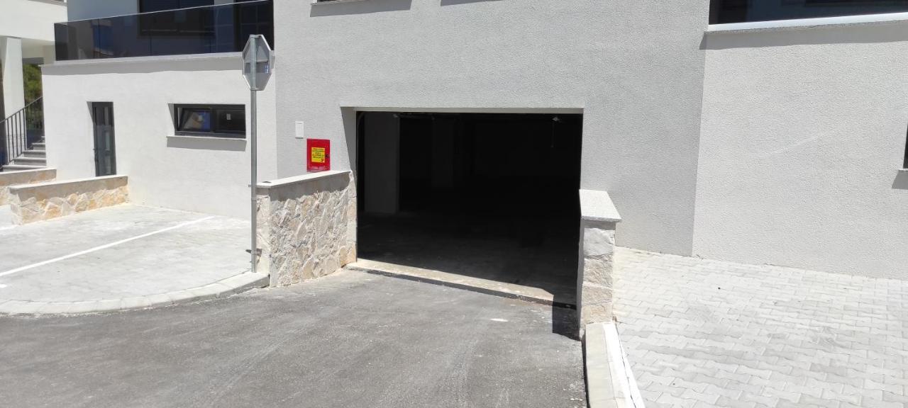 My Adriatic Place With Private Garden And Garage Σίμπενικ Εξωτερικό φωτογραφία