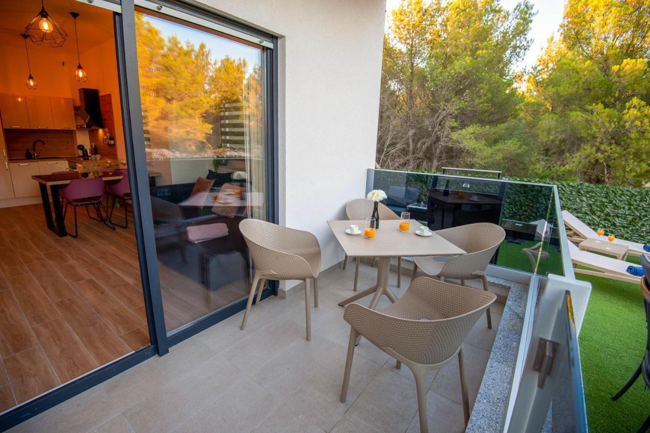 My Adriatic Place With Private Garden And Garage Σίμπενικ Εξωτερικό φωτογραφία
