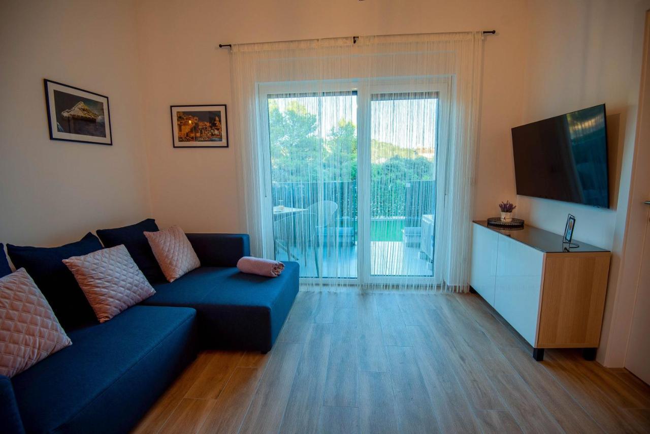 My Adriatic Place With Private Garden And Garage Σίμπενικ Εξωτερικό φωτογραφία