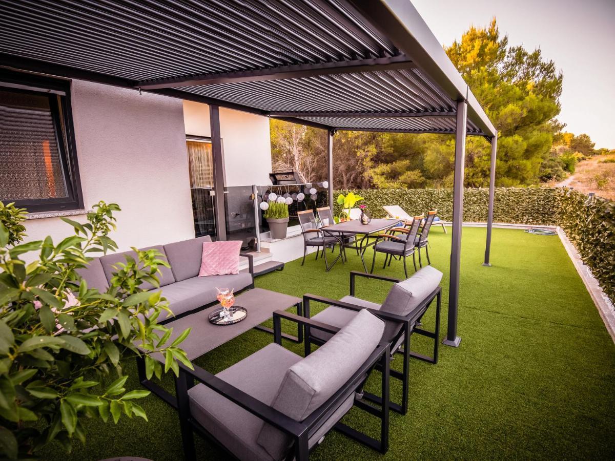 My Adriatic Place With Private Garden And Garage Σίμπενικ Εξωτερικό φωτογραφία